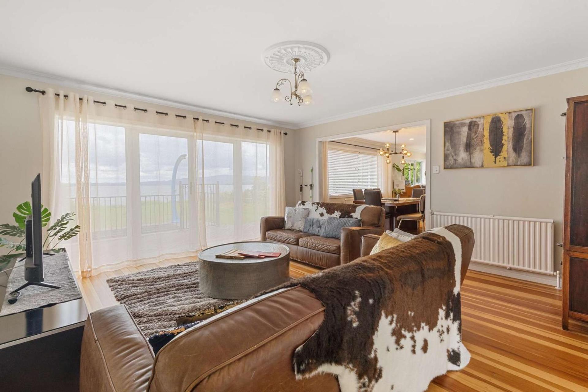 Lakefront Getaway In Rotorua Bagian luar foto
